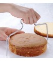 Прибор за разрязване на блатове за торти