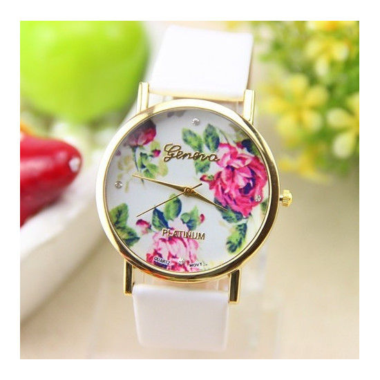 Дамски часовник с цветя - Зелен