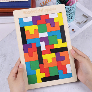 Образователен дървен пъзел Тетрис с 40 дървени цветни фигури