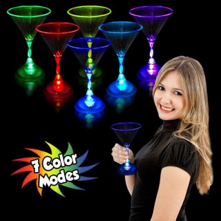 Светещи чаши за мартини
